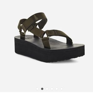 Teva flatform universal satin in olive